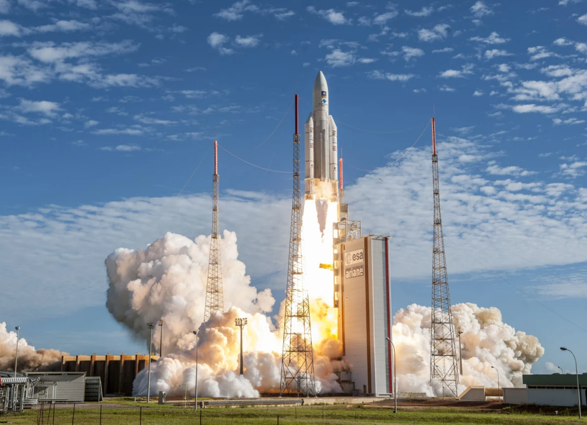 EnduroSat и Arianespace изграждат европейска верига за космически услуги