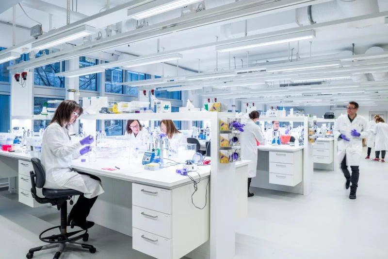AstraZeneca и Bristol Myers Squibb обсъждат сливане за близо 400 млрд. долара