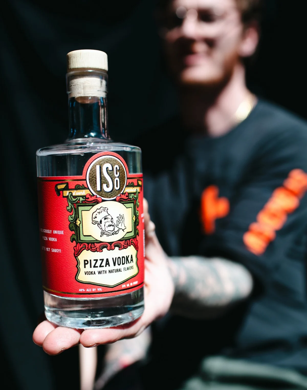 Дестилерията Industrious Spirit в Роуд Айлънд създаде водка с вкус на пица