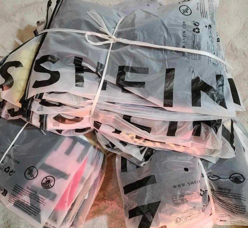 ЕС заплашва Shein с глоби заради подвеждаща търговия