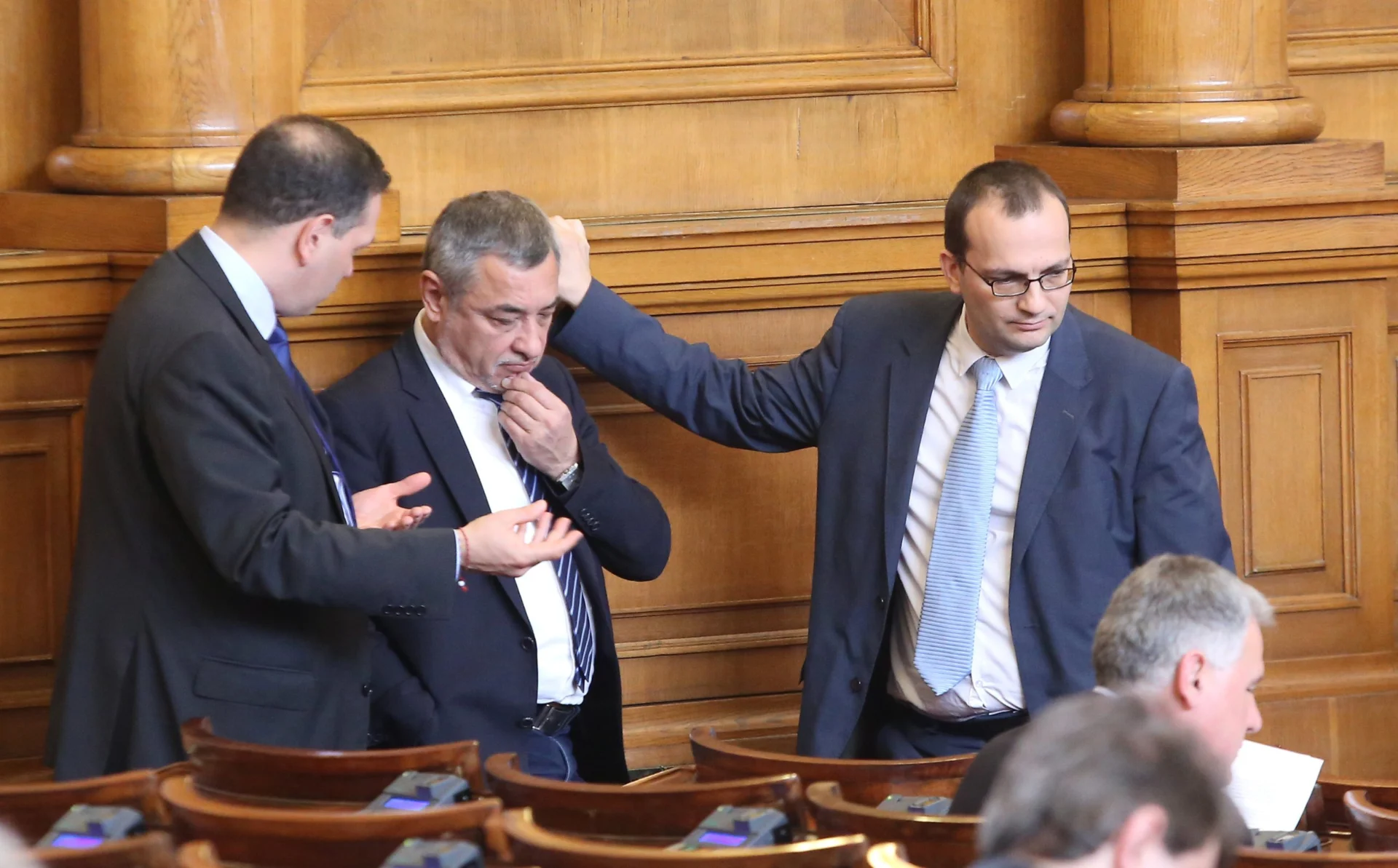 Парламент Петър Славов