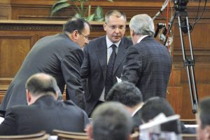 Михаил Миков споделя със Сергей Станишев и Лютви Местан как ще спре закона за гражданската конфискация.