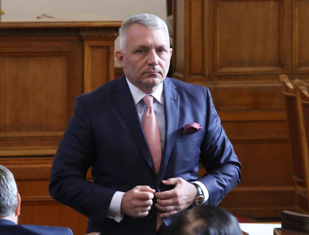 Николай Хаджигенов: Какво простиха на Борисов, та седнаха на една маса? 5 Парламент Николай Хаджигенов