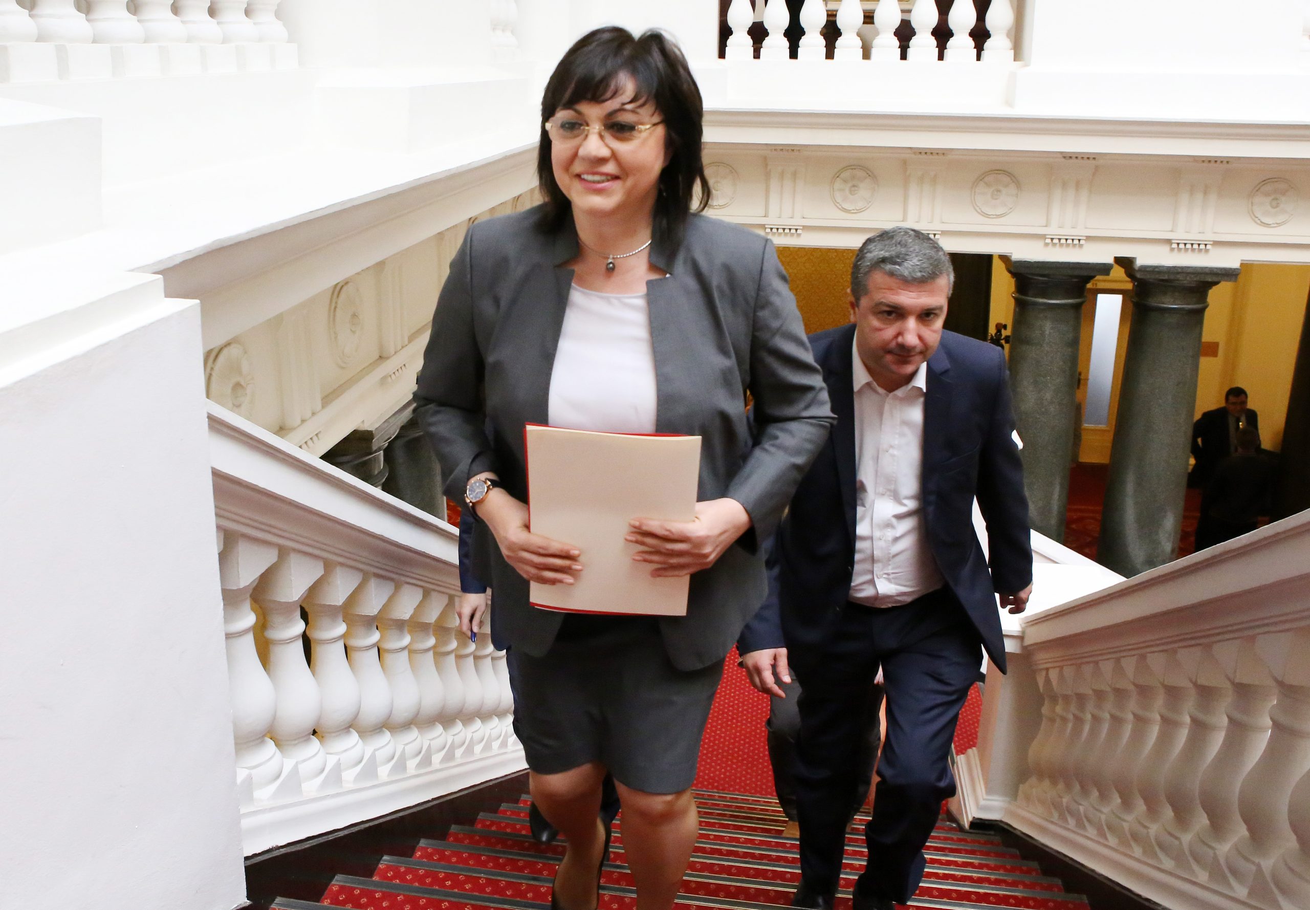 Парламент БСП Корнелия Нинова Драгомир Стойнев