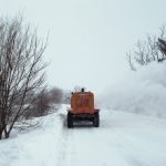 сняг снегорин зима снегопочистване почистване път пътища