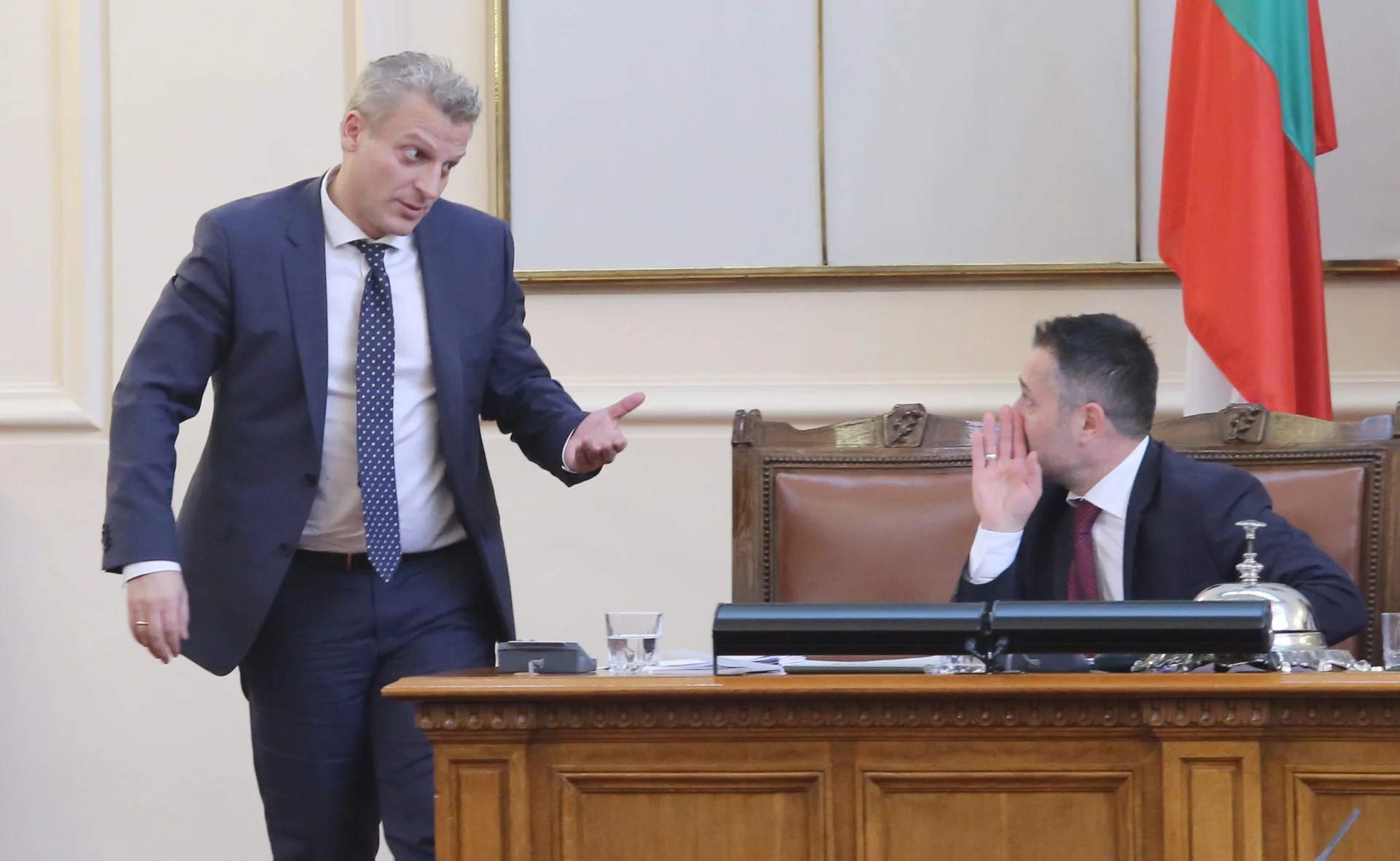 Парламент - вот на недоверие - Петър Москов