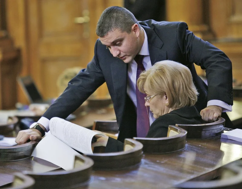 Заместник финансовият министър Владислав Горанов и бившата председателка на бюджетната комисия