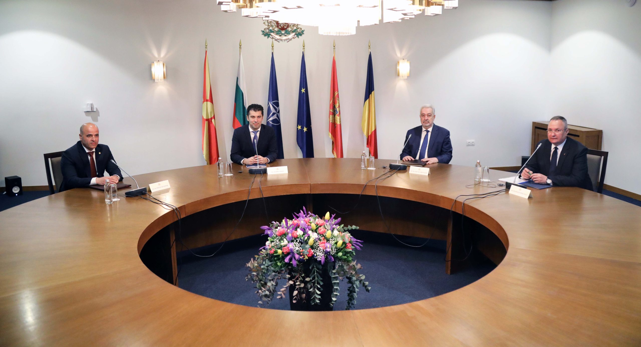 Кирил Петков