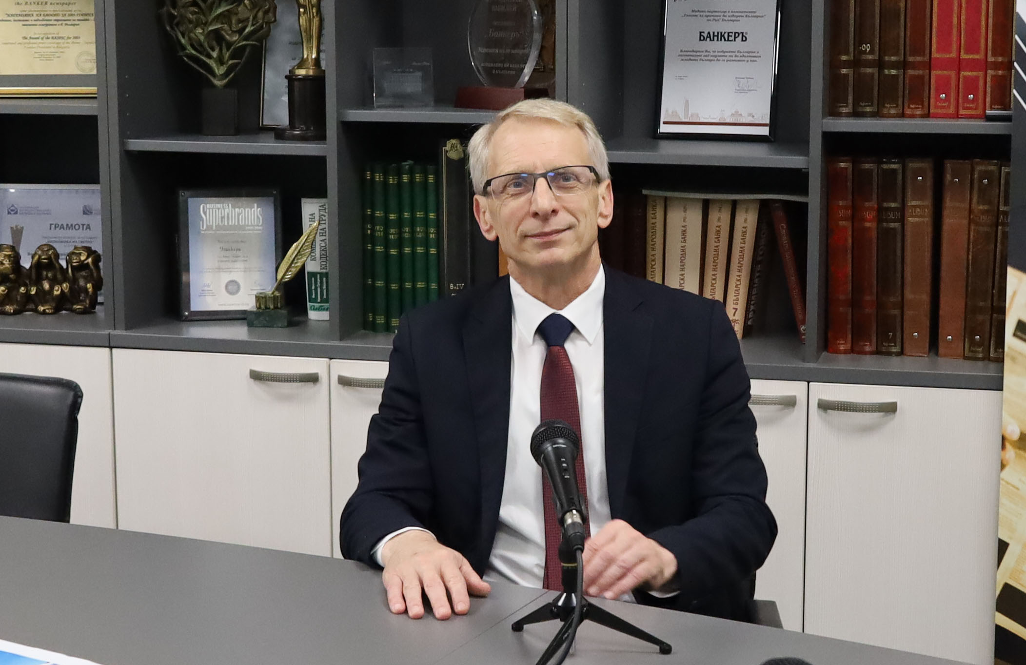 Николай Денков