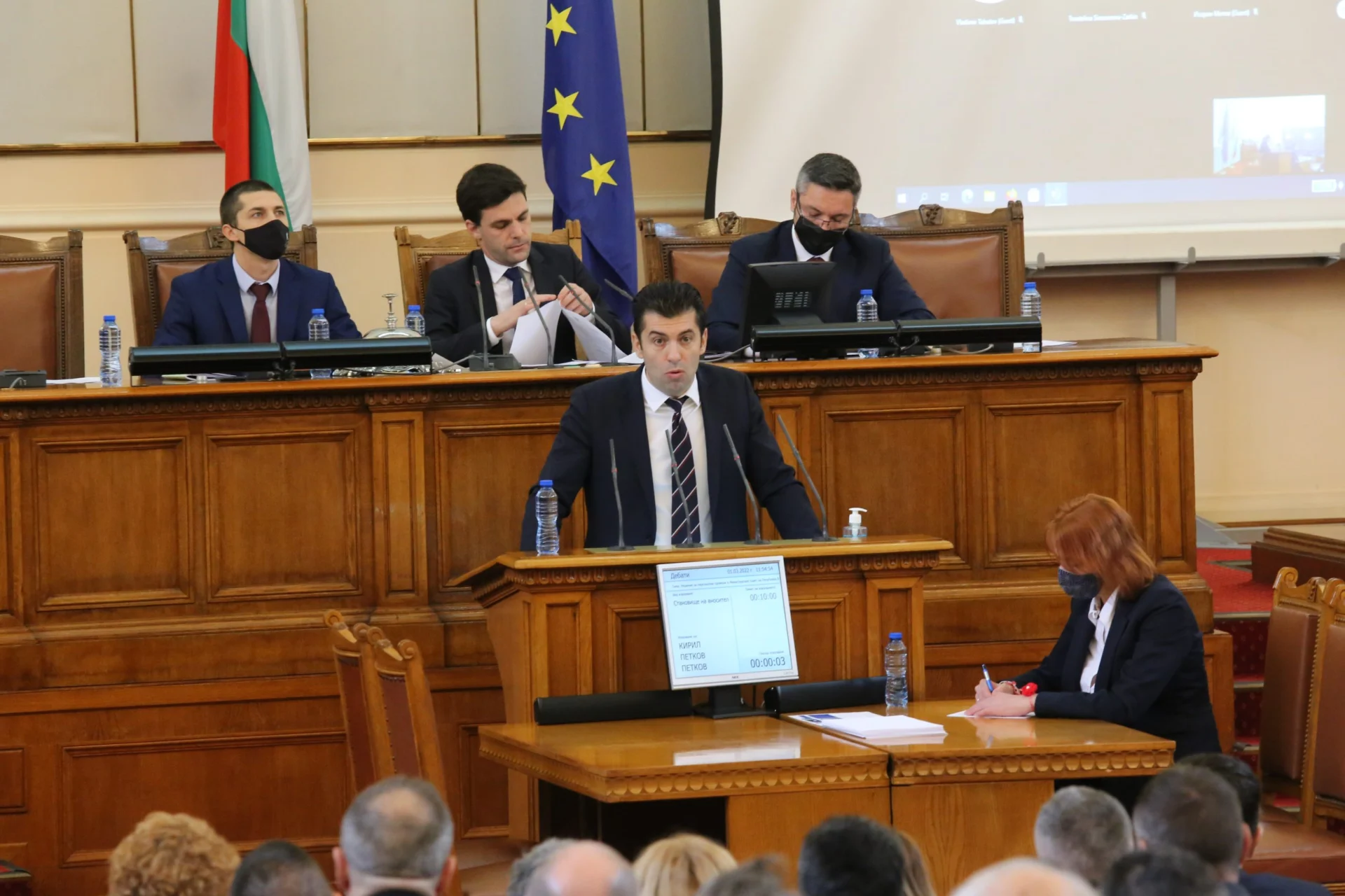 Парламент Смяна на министър на отбраната Кирил Петков