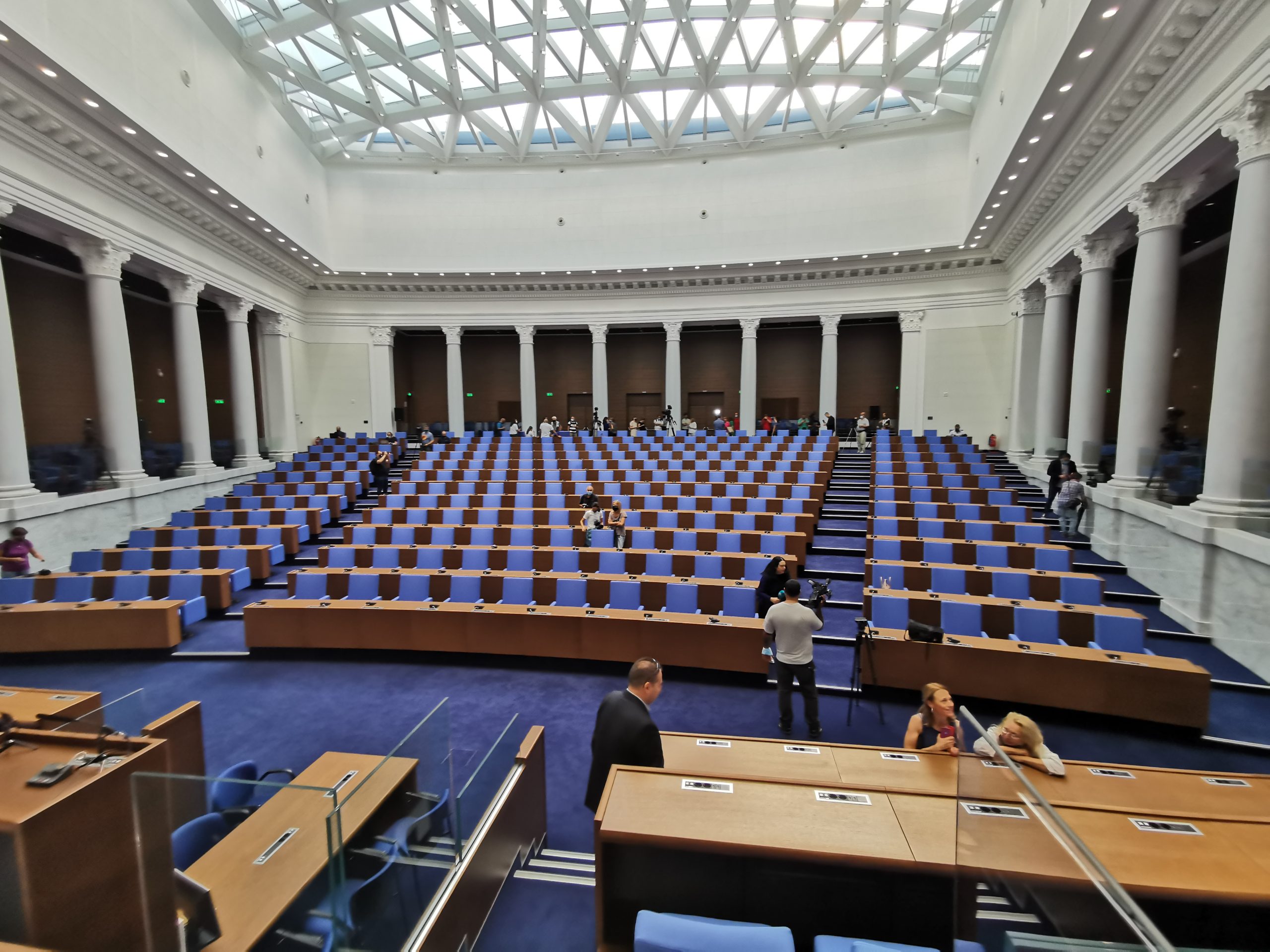 Парламент нова зала