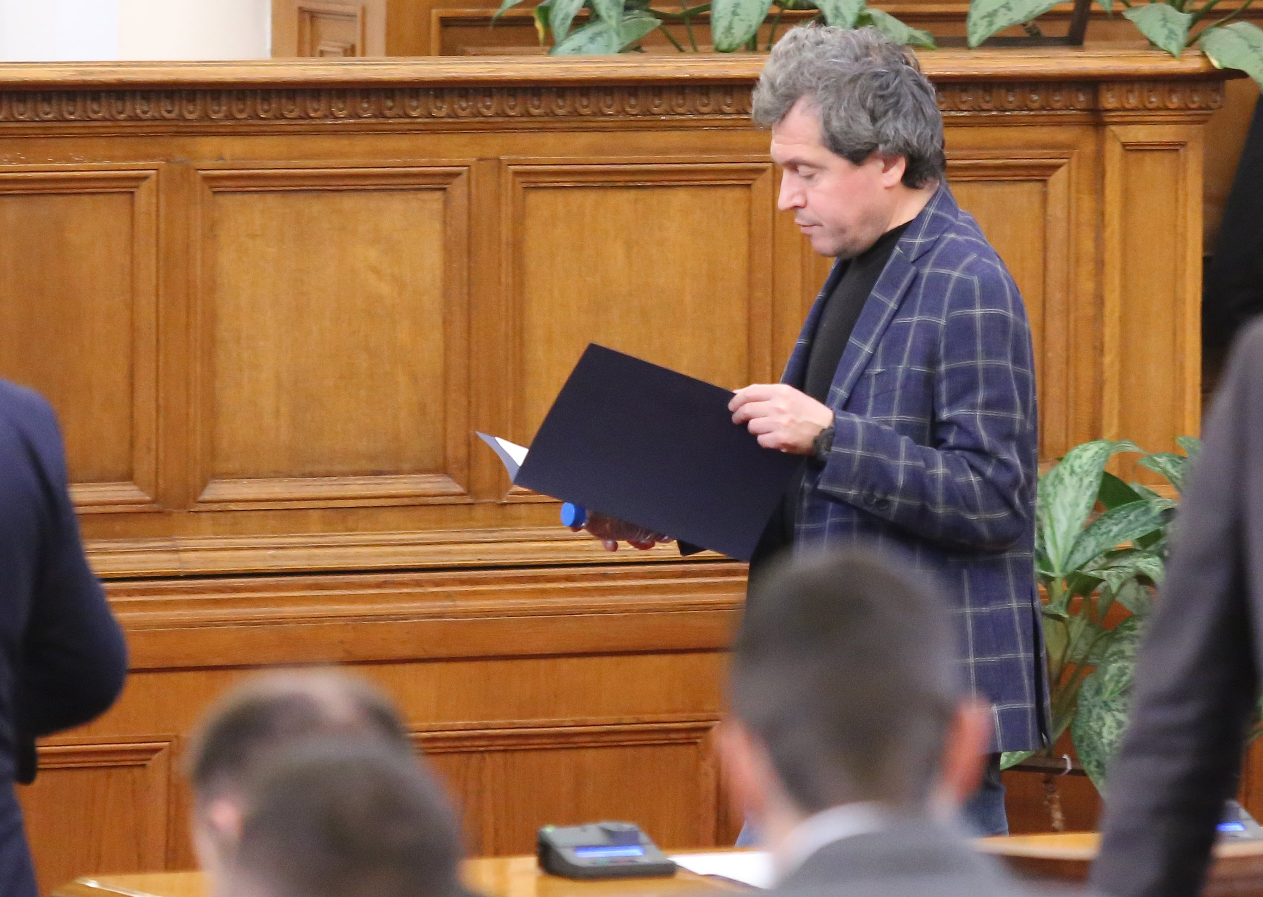Парламент Тошко Йорданов