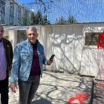 Николай Хаджигенов и Арман Бабикян заляха с червена боя руското посолзтво