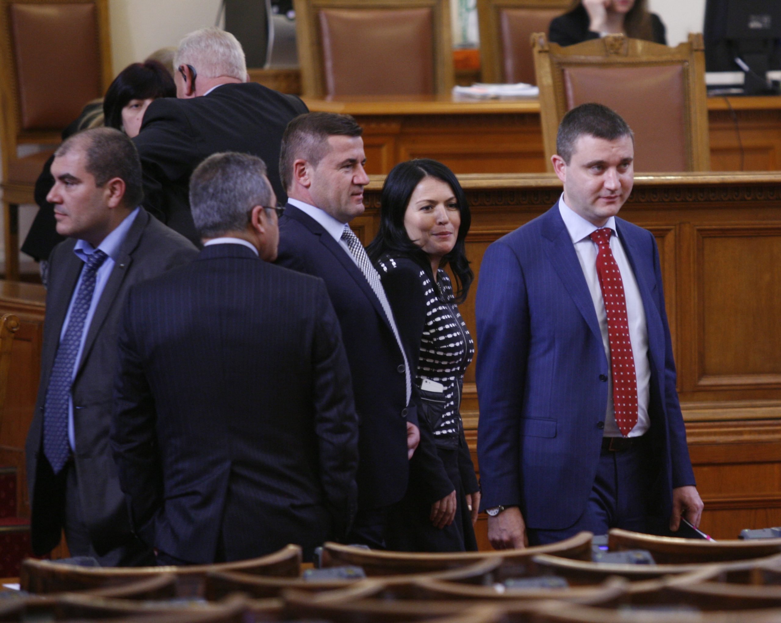 Парламент гласуване на външен дълг Владислав Горанов - министър на финансите