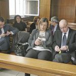 Адвокатите на ОББ Валя Гигова и доц. Траян Конов през смях коментират това дело в кулоарите