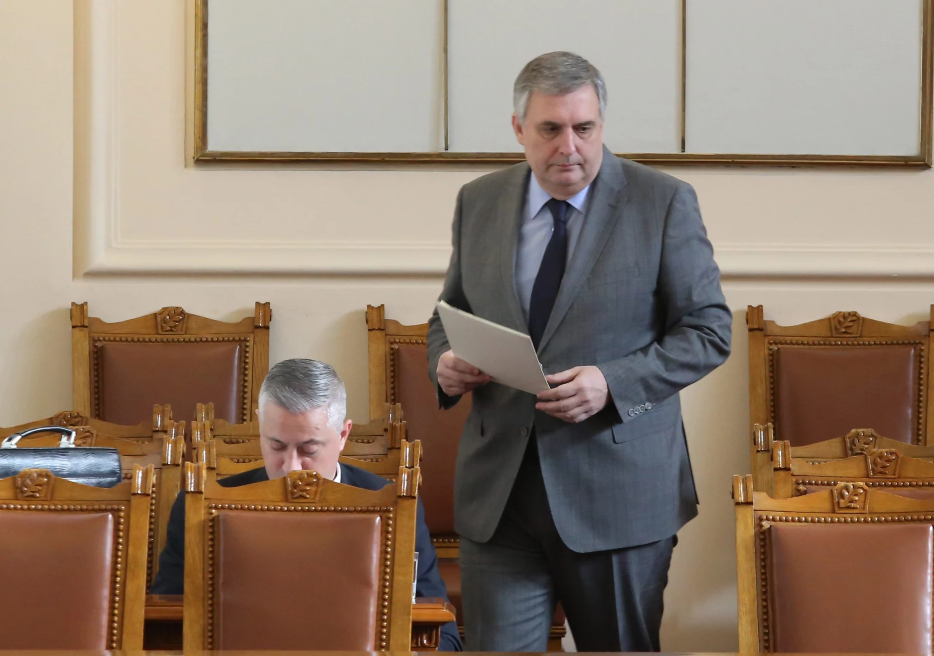 Парламент Ивайло Калфин