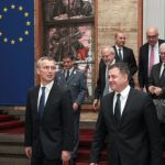 България е близо до двете най-сериозни предизвикателства пред НАТО в момента - несигурността в Близкия изток и напрежението в Черноморския регион. Затова страната ни трябва да е част от стратегията на Алианса за отговор. Около това се обединиха при срещата си генералният секретар на Алианса Йенс Столтенберг и министърът на отбраната Николай Ненчев при срещата си днес