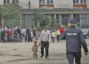 На фона на похарчените милиони бежанците у нас все още са в незавидно положение.