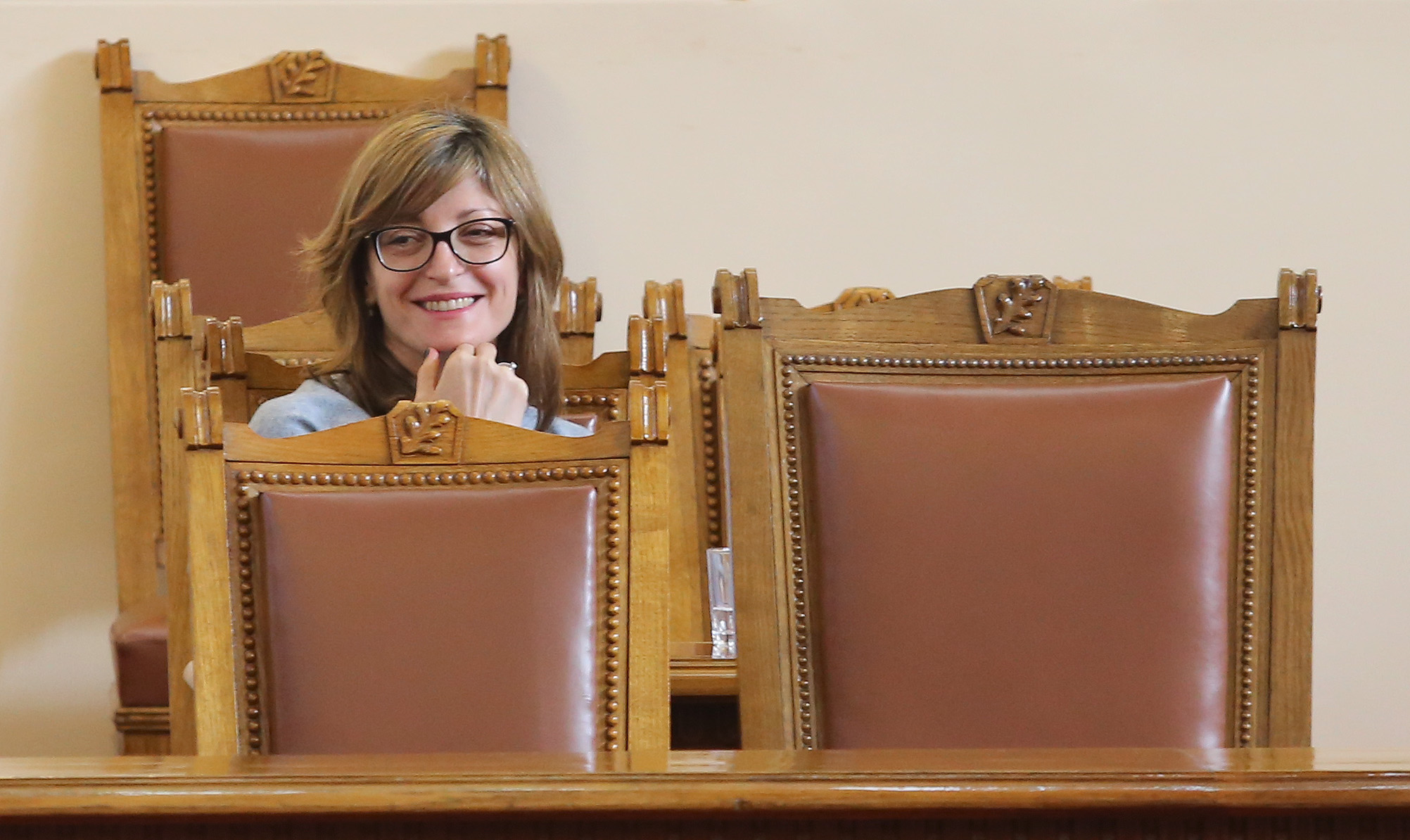 Парламент Екатерина Захариева