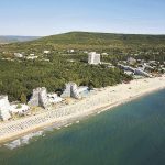 Реализираните нощувки в курорта "Албена" са с 1% по-малко през миналата година.