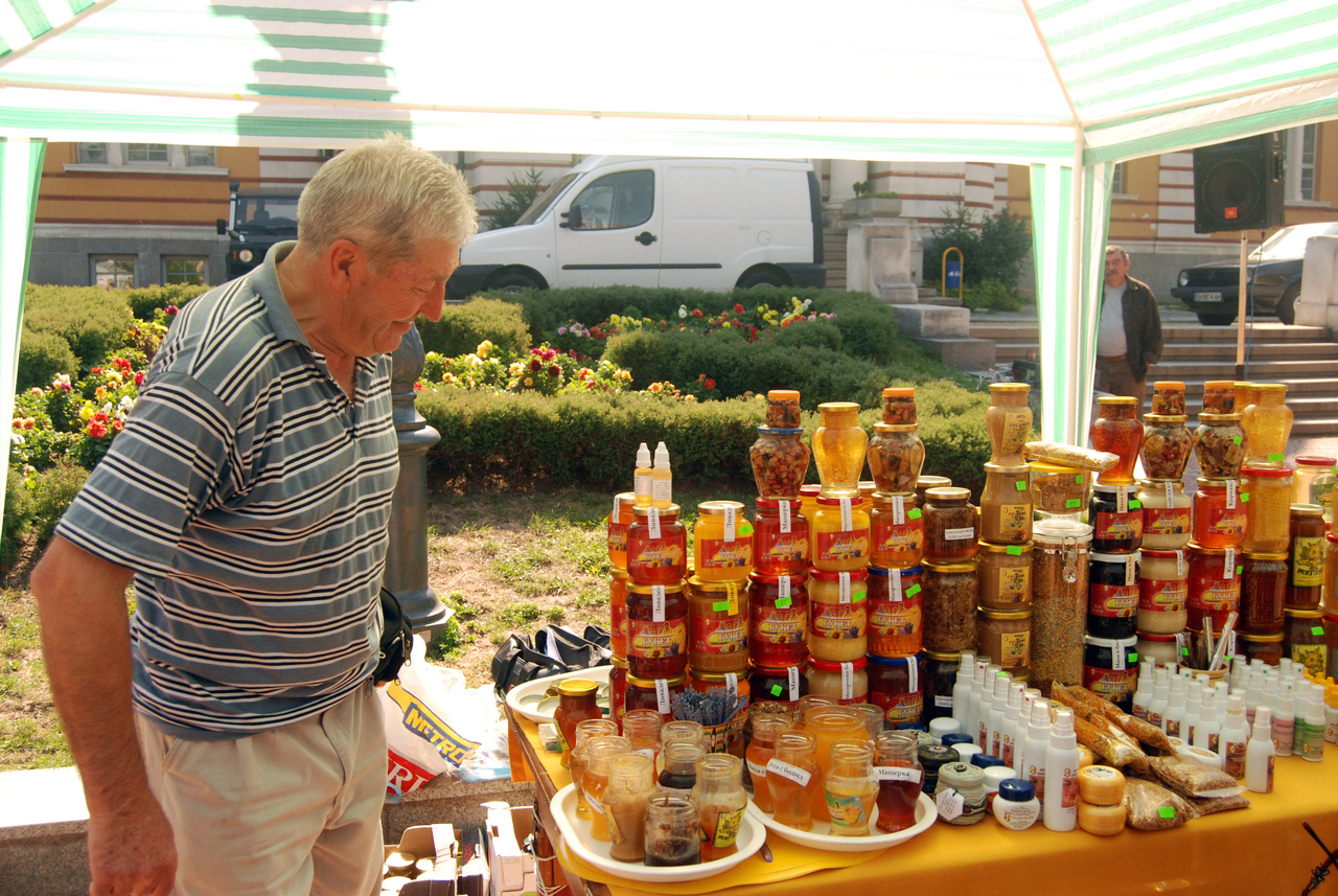 Между 15 и 20 август 2011 г. в десет български града (София