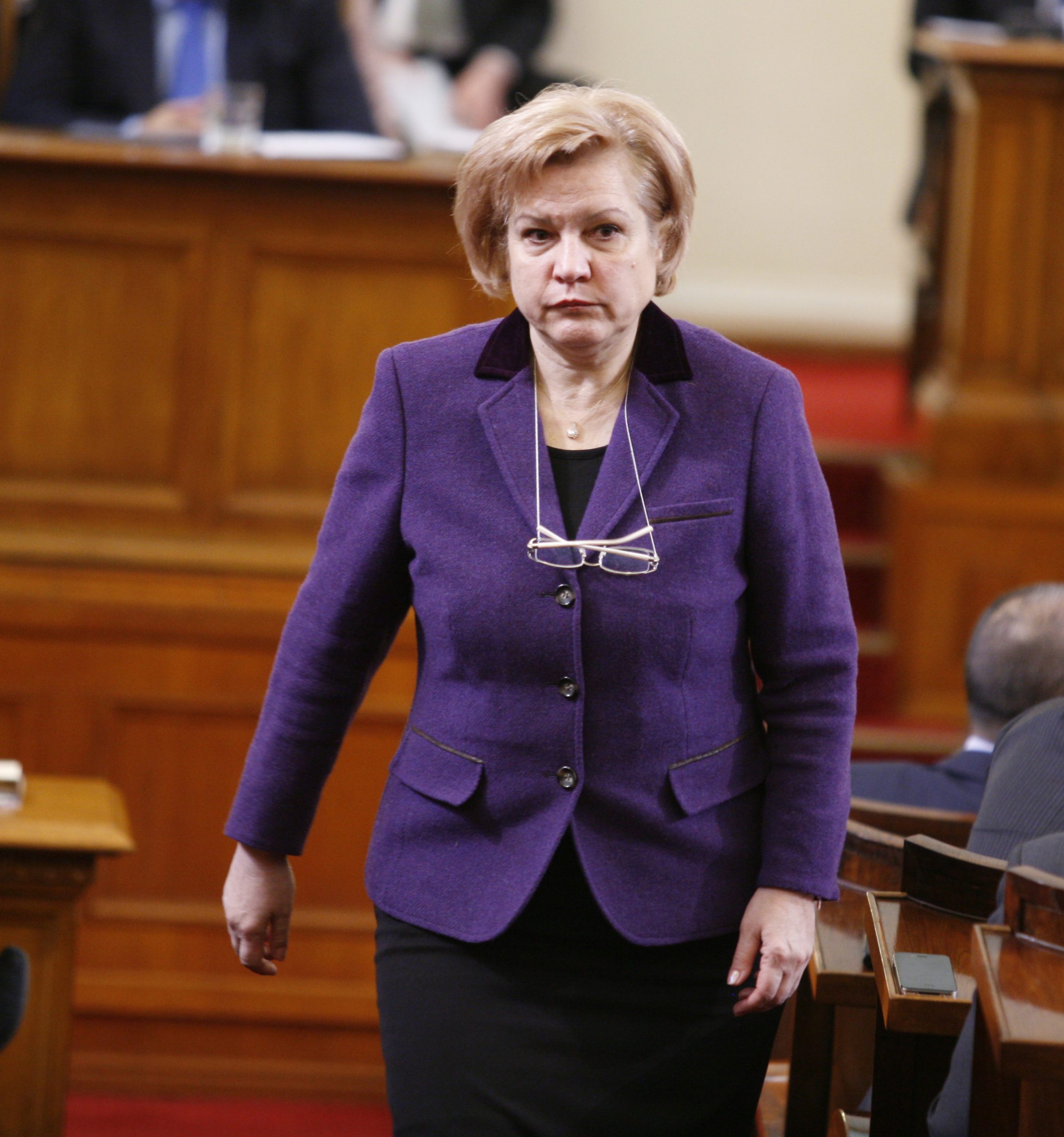 Парламент Менда Стоянова