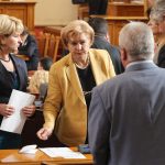 Парламент Менда Стоянова