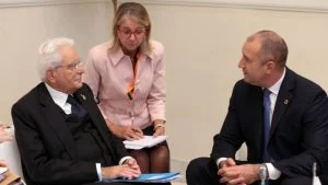 Президентите на България и Италия Румен Радев (вляво) и Серджо Матарела