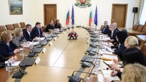 Представители на Инициативния комитет за спасяване на българското земеделие и премиерът Николай Денков не постигнаха конкретни договорки по време на продължилата близо 2 часа среща.