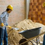 строителни работници строители