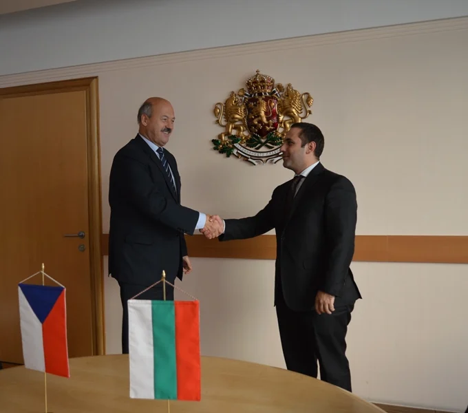 караниколов