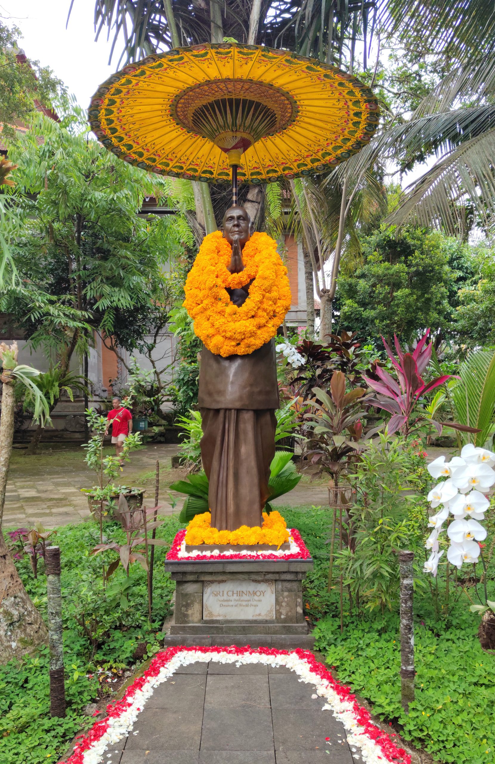 bali 9 статуя в музей Арма scaled