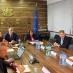В изпълнение на разпоредените от служебния министър-председател Димитър Главчев спешни мерки за справяне с безводието в страната, в Министерството на регионалното развитие и благоустройството (МРРБ) се състоя среща между служебните министри на регионалното развитие и благоустройство инж. Виолета Коритарова, на околната среда и водите Петър Димитров, на енергетиката Владимир Малинов и на икономиката и индустрията д-р Петко Николов.