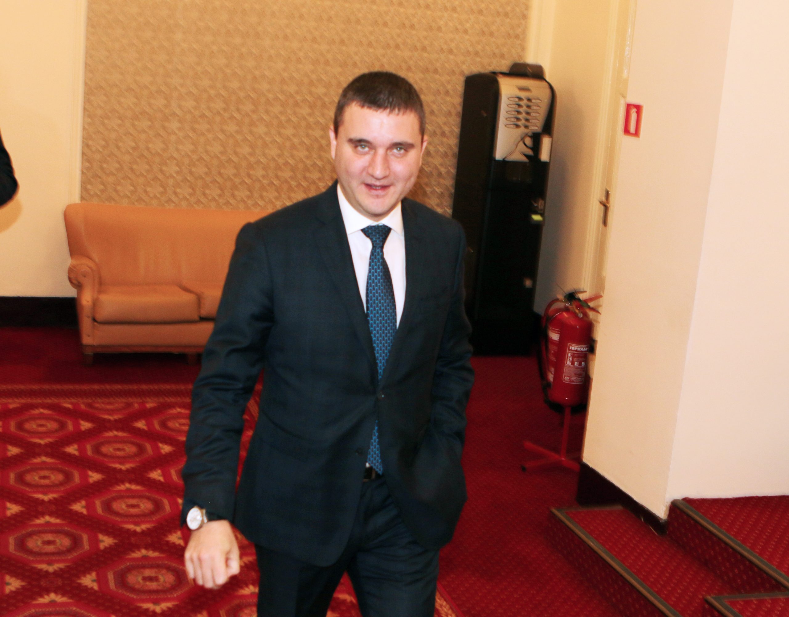 Парламент приемане на първо четене на бюджет 2017 Владислав Горанов