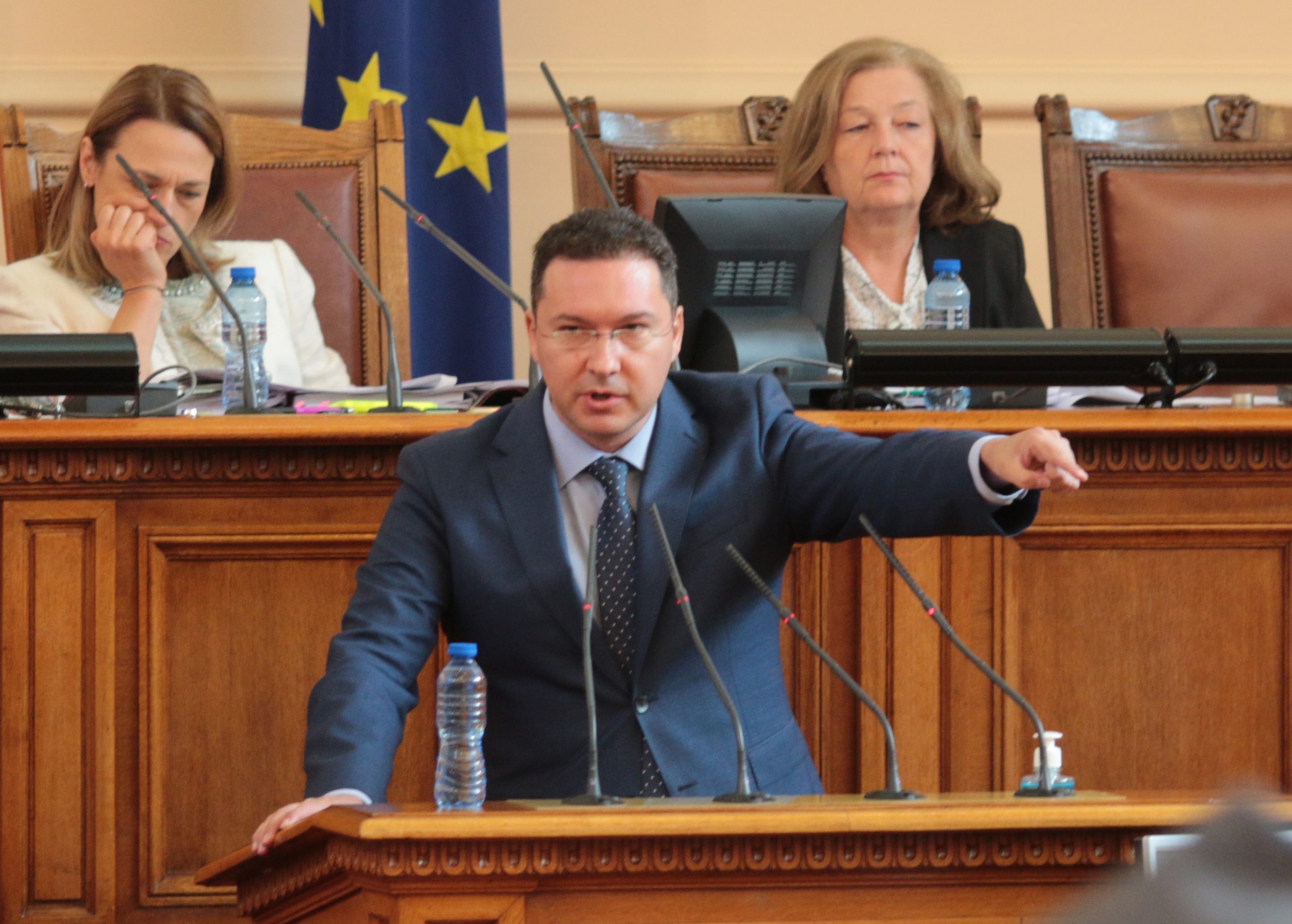 Парламент Даниел Митов ГЕРБ СДС