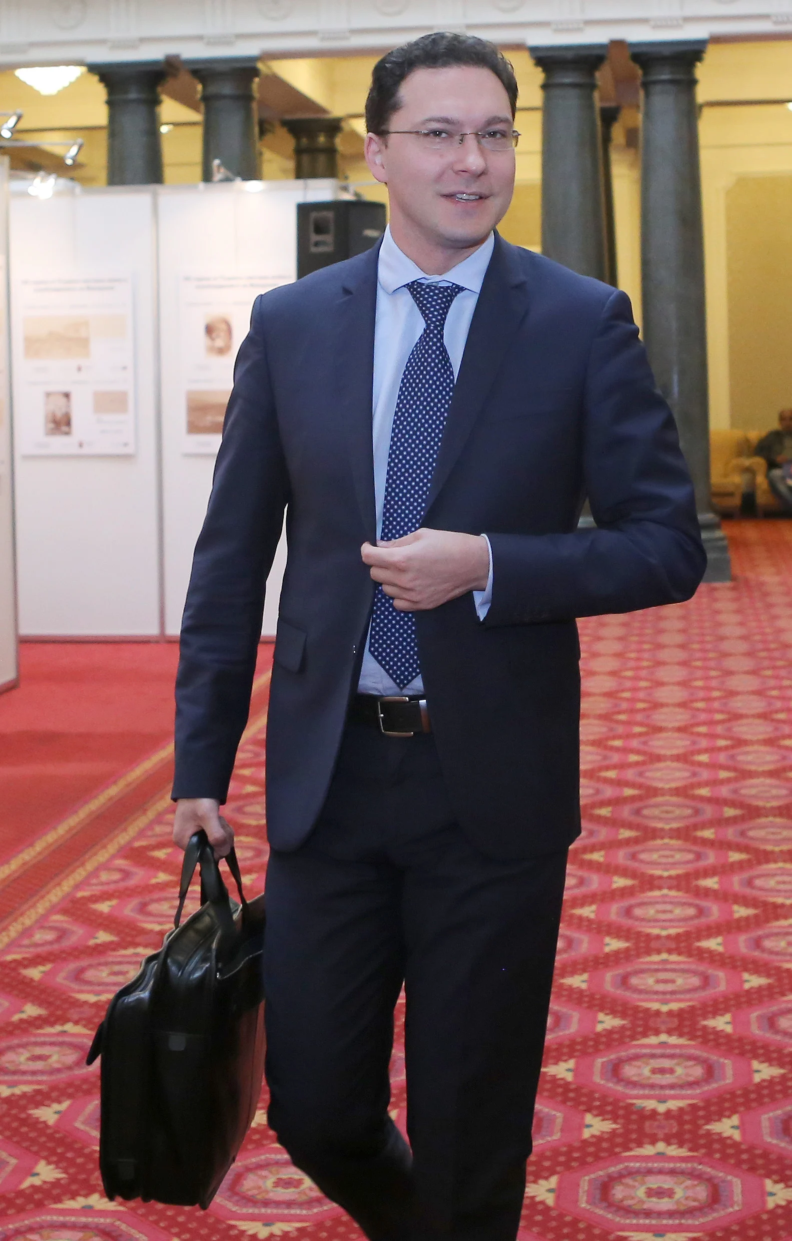 Парламент Даниел Митов