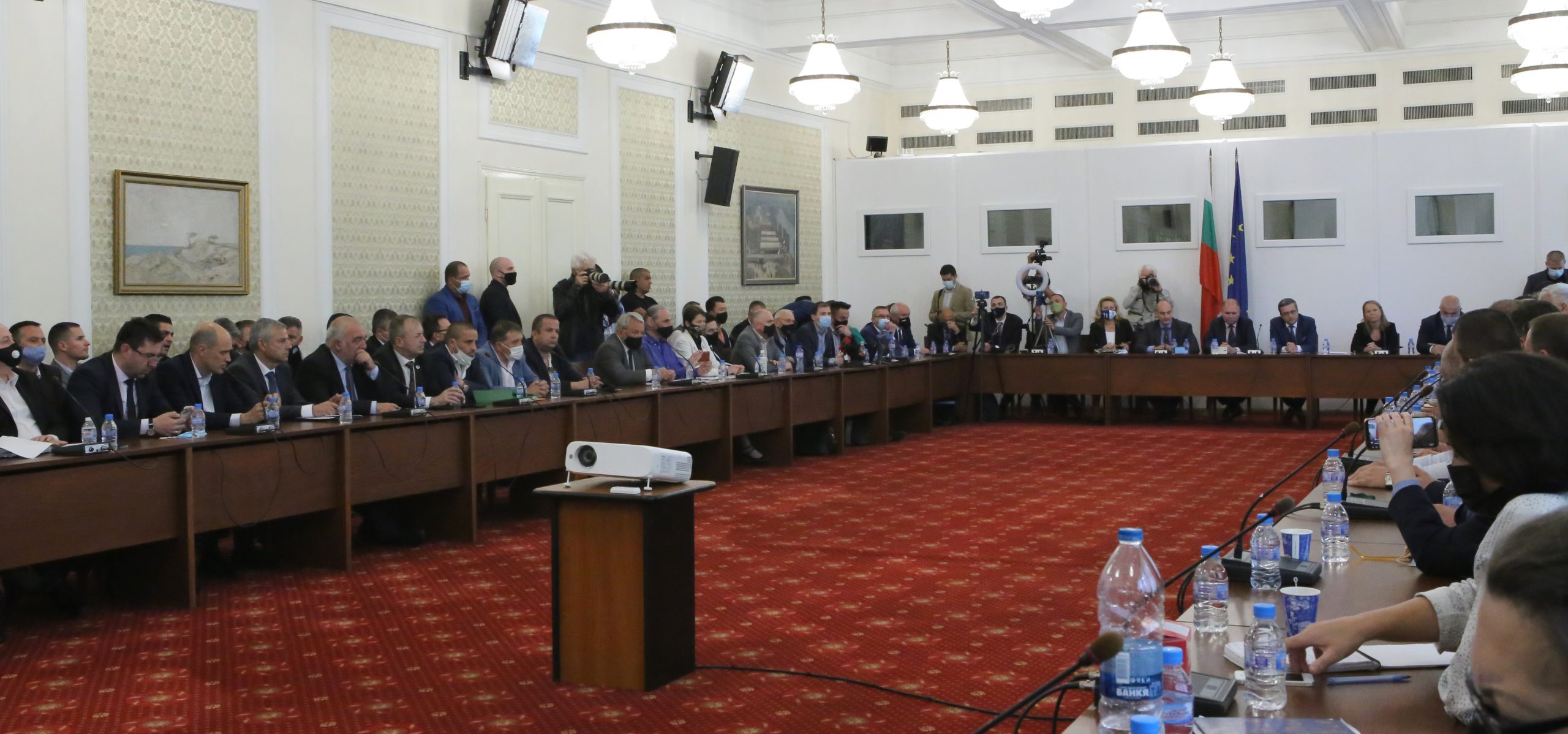 Парламент Комисия по ревизия Мая Манолова