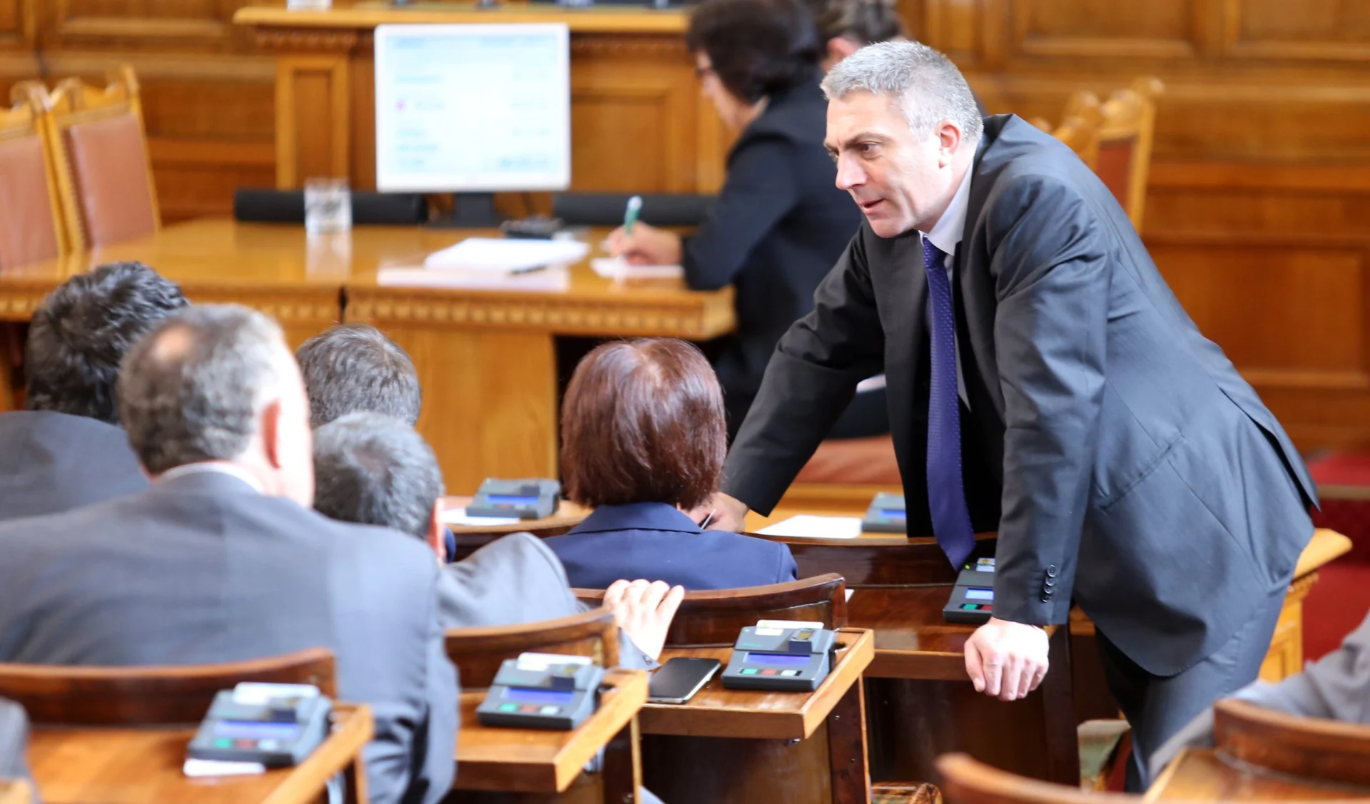 Парламент Мустафа Карадайъ