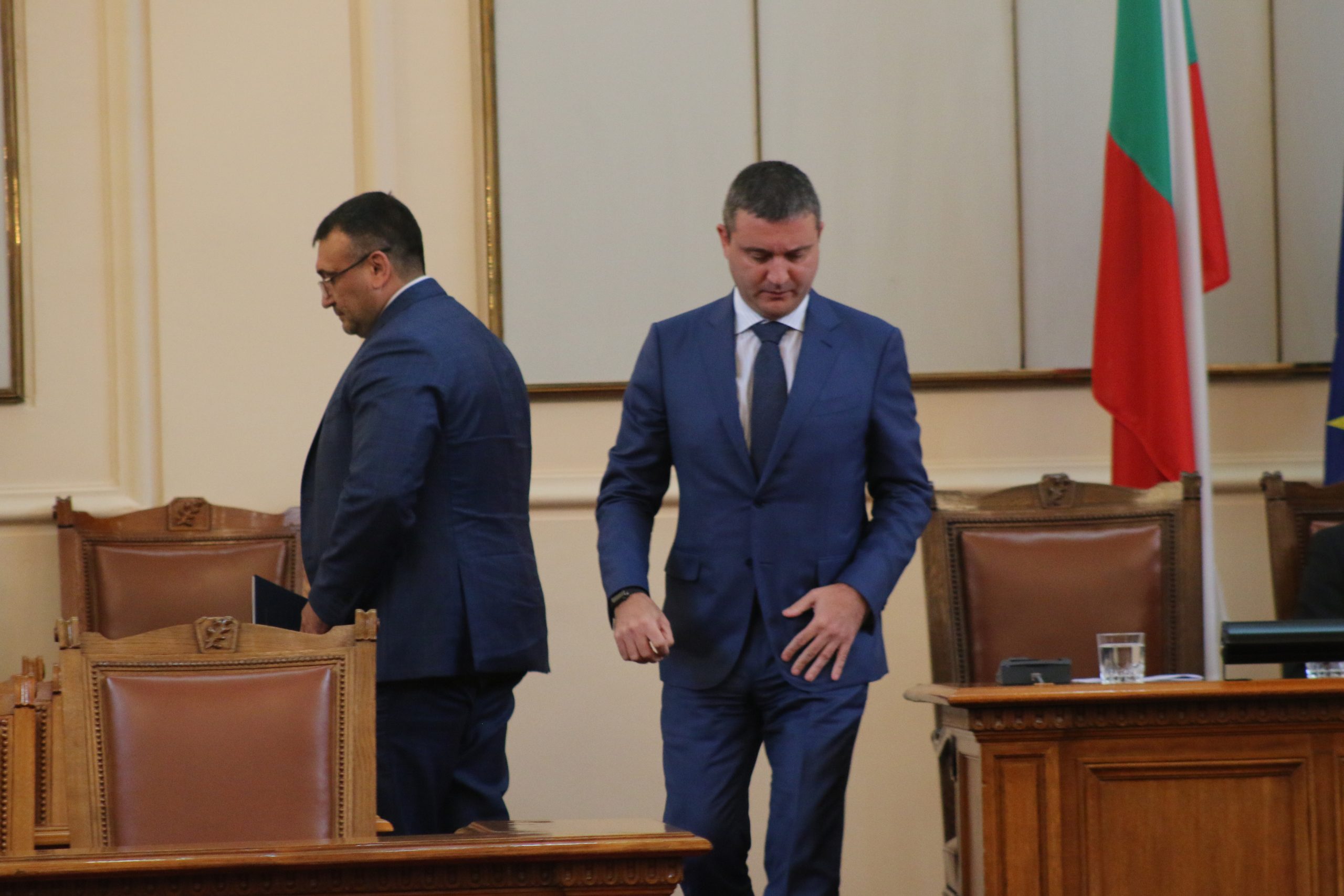 Парламент Владислав Горанов Младен Маринов