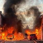 Лейбъристите обвиниха Илон Мъск, че разпалва напрежението след безредици в Белфаст