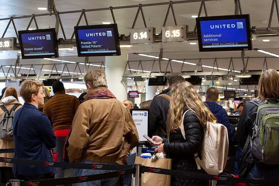 американци летище европа брюксел