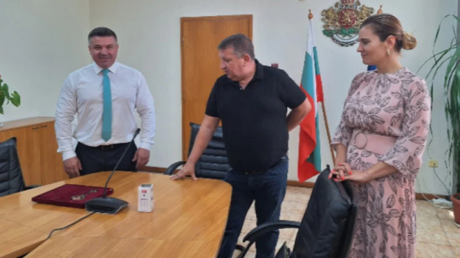 Владимир Димитров поема поста областен управител на Разградска област, реши правителството. Досегашният областен на Разград Севджан Садъков е освободен от поста, който получи в началото на този месец.