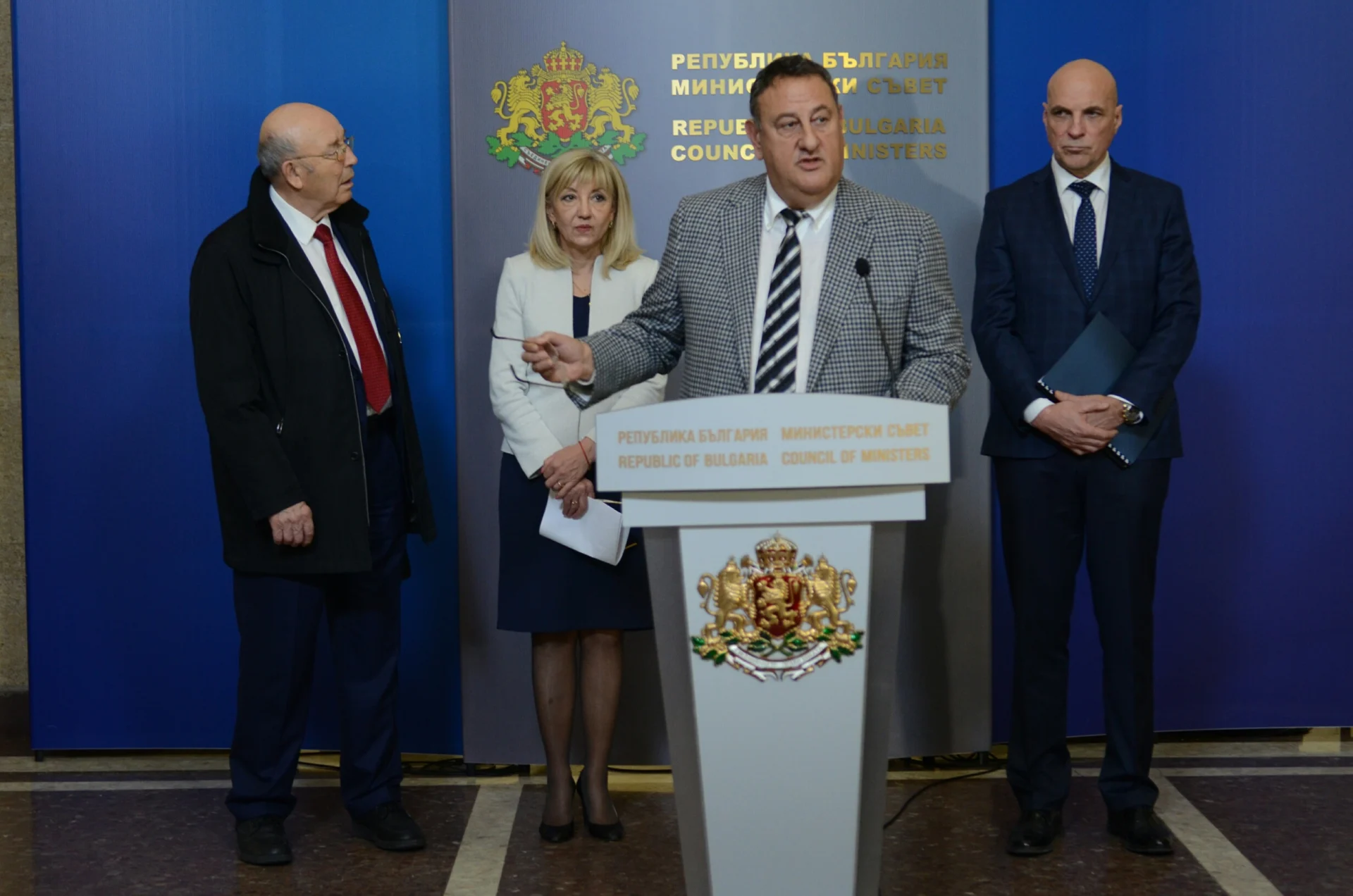 Министерски съвет пресконференция на камарата на строителите