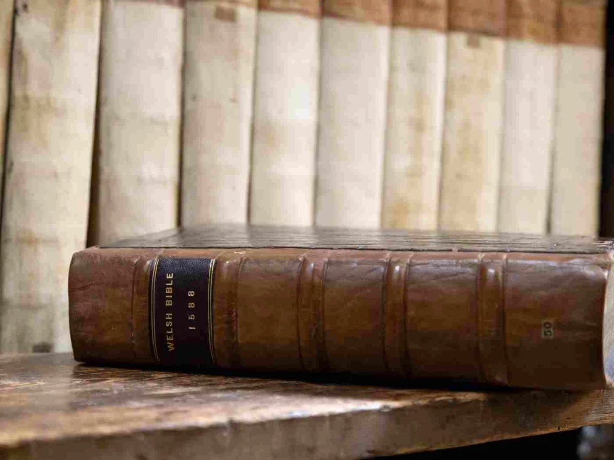 Уелска Библия от 1588 г. се показва пред публика за първи път