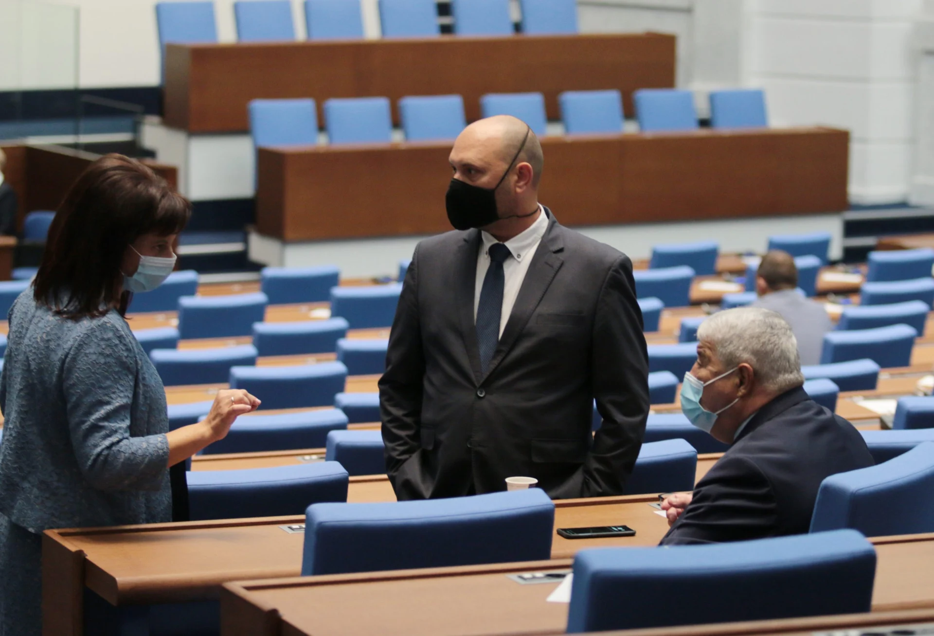 Парламент депутати