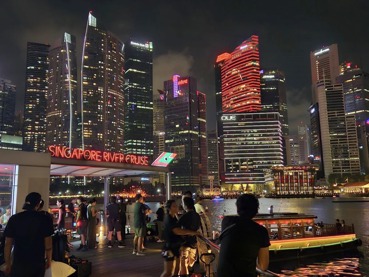 Икономиката на Сингапур изненада с ръст от 4.3% въпреки глобалната несигурност