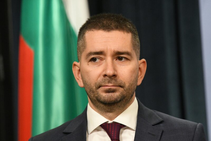 "Продължаваме промяната" внасят сигнал в КПК срещу Слави Василев за конфликт на интереси