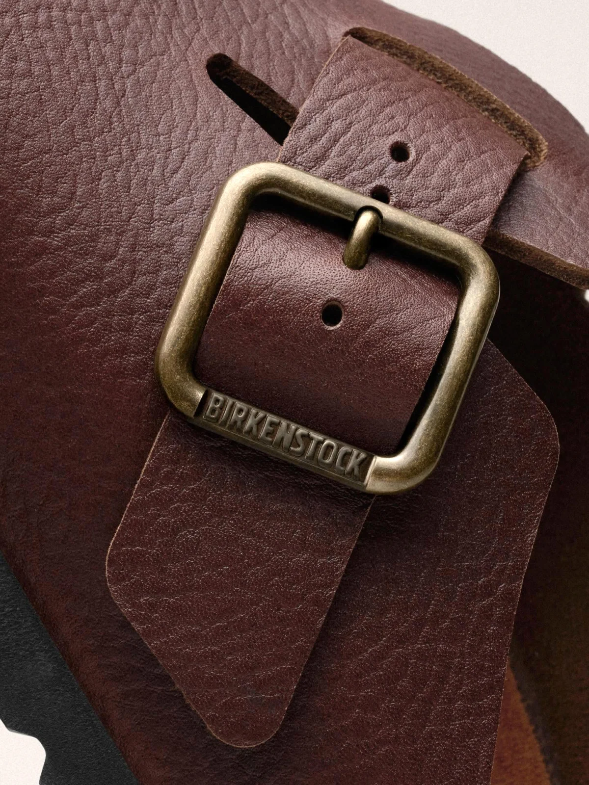 Birkenstock повиши годишната си прогноза - новите модели подкрепят растежа
