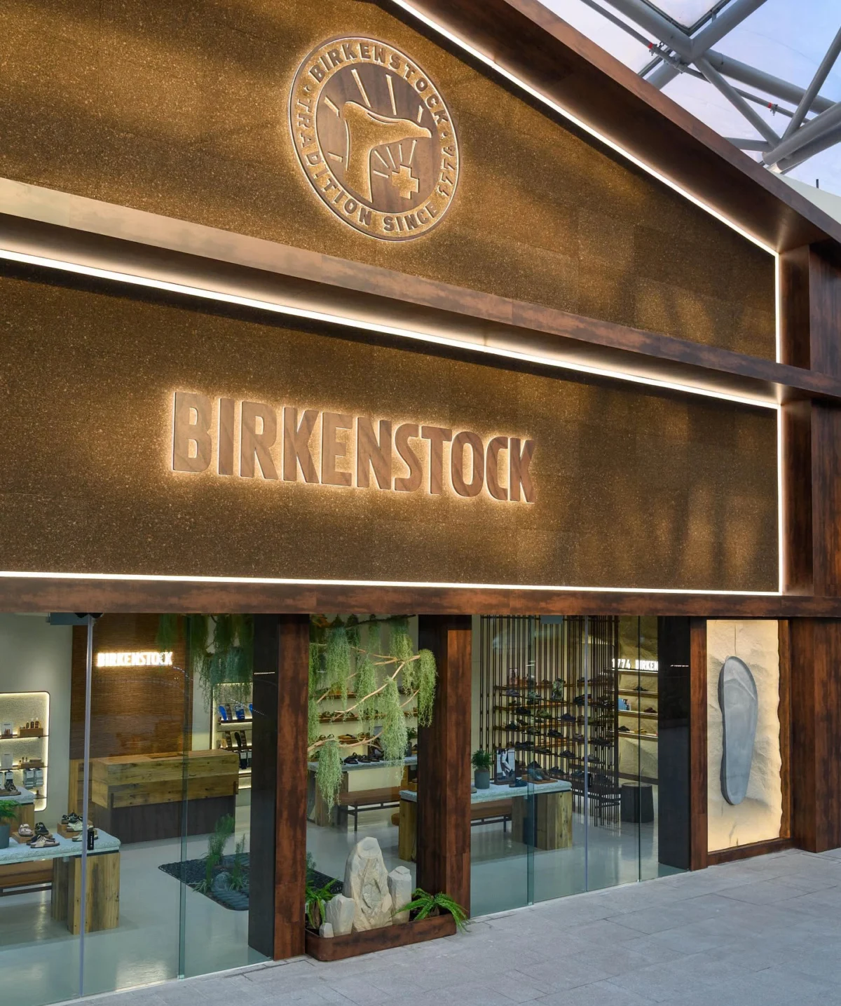 Birkenstock повиши годишната си прогноза – новите модели подкрепят растежа
