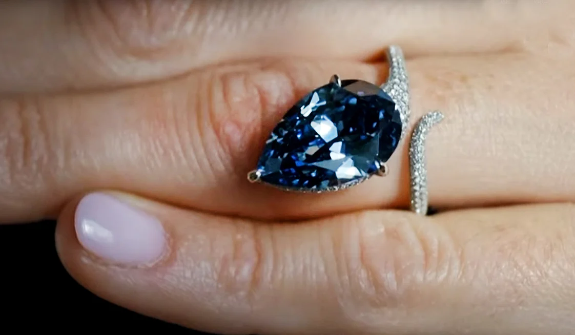 Син диамант 